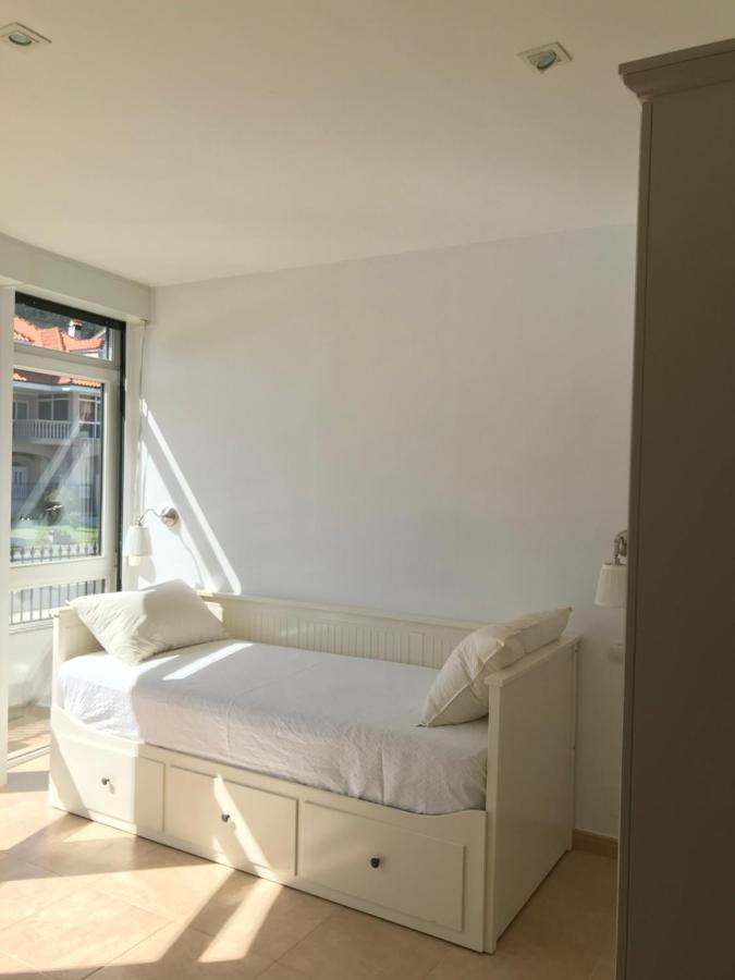 Apartamento Con Terraza Primera Linea De Playa Finisterre Ngoại thất bức ảnh